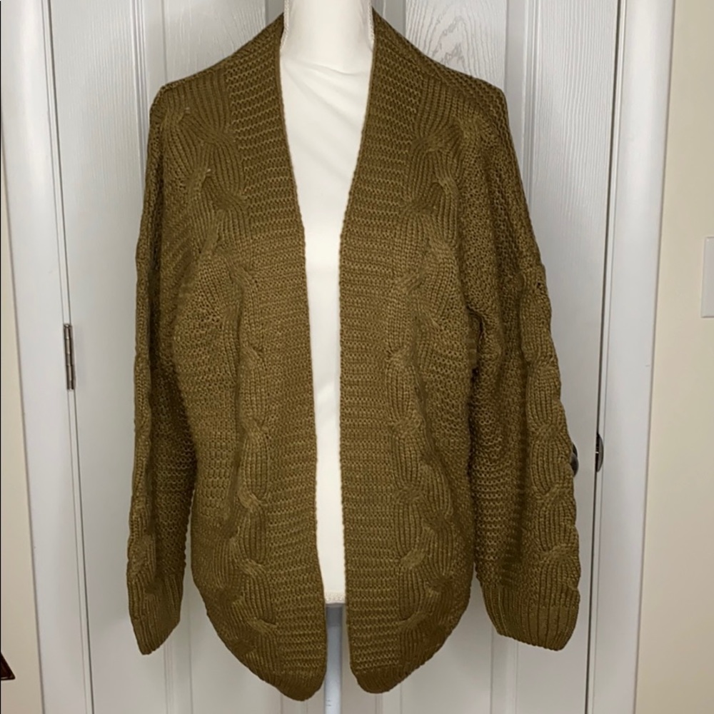 Astylish Chunky Knit Cardigan
